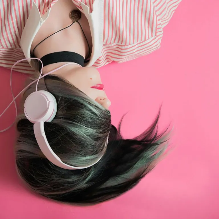 Les secrets de la gomina pour cheveux et sa relation avec la coloration capillaire