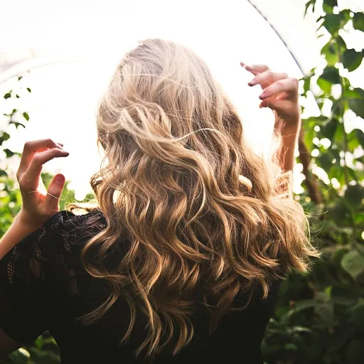 Colorant pour cheveux sans ammoniaque : vers des colorations naturelles et professionnelles